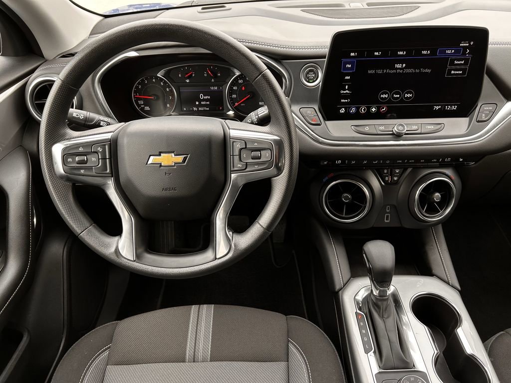 Used 2025 Chevrolet Blazer LT image 12