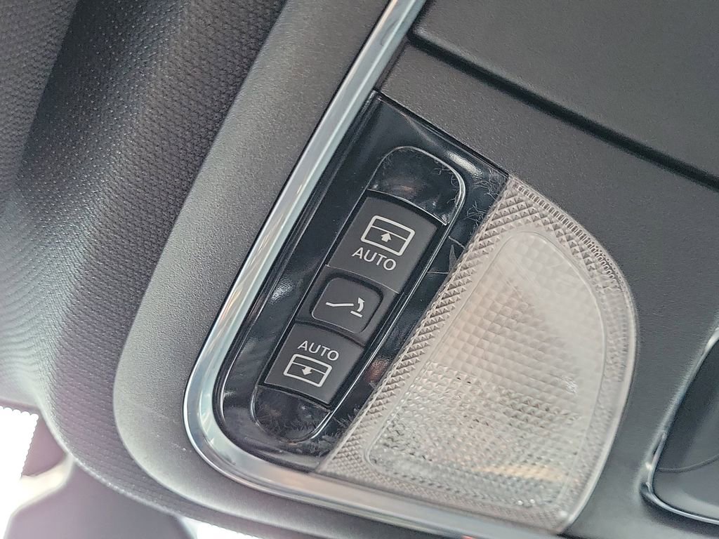 Used 2021 Jeep Cherokee Latitude Lux 80th Anniv w/ Quick Order Package 26U 80TH image 23