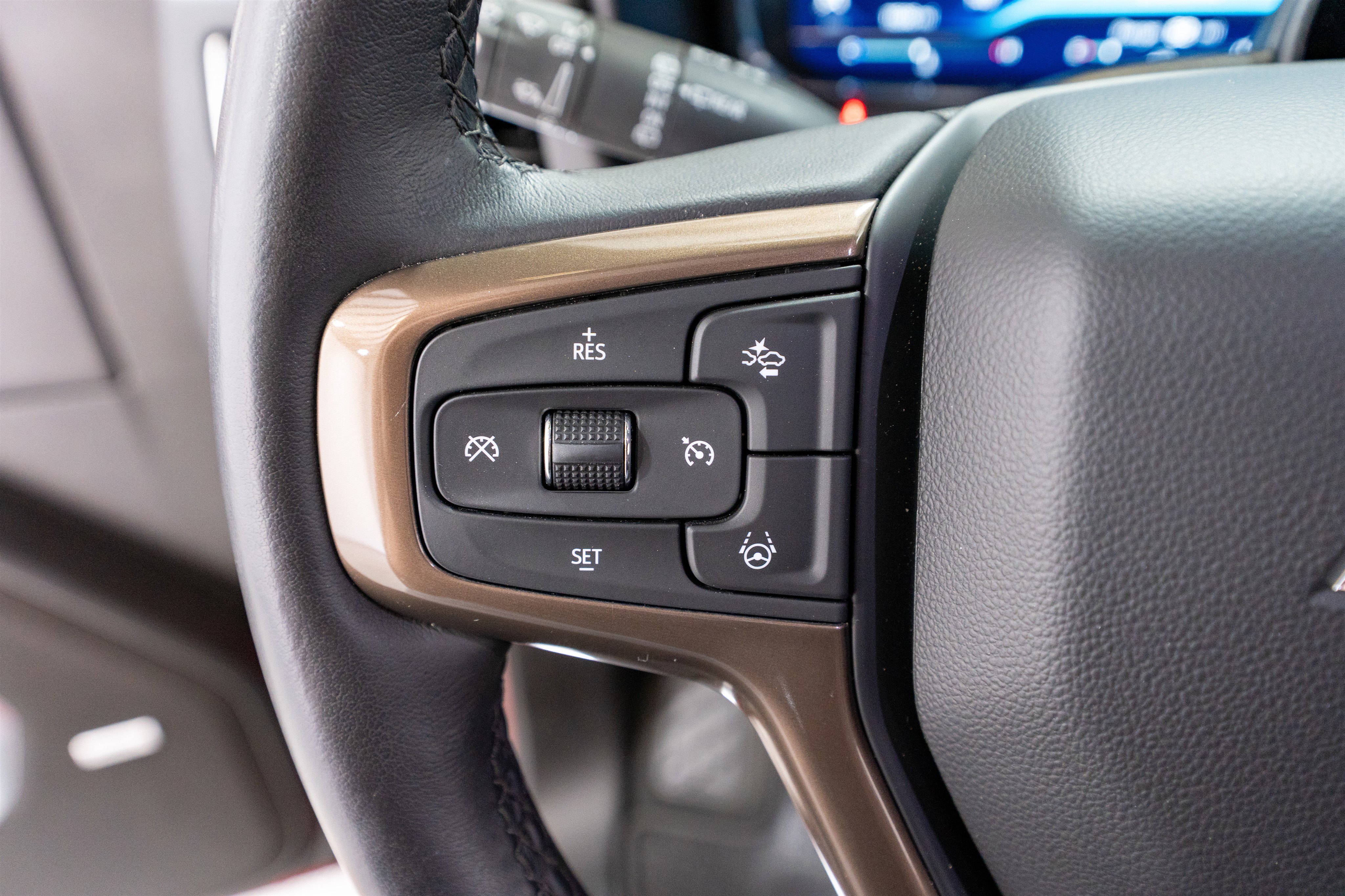 Used 2024 Chevrolet Tahoe High Country w/ Advanced Technology Package AWD/4WD image 28