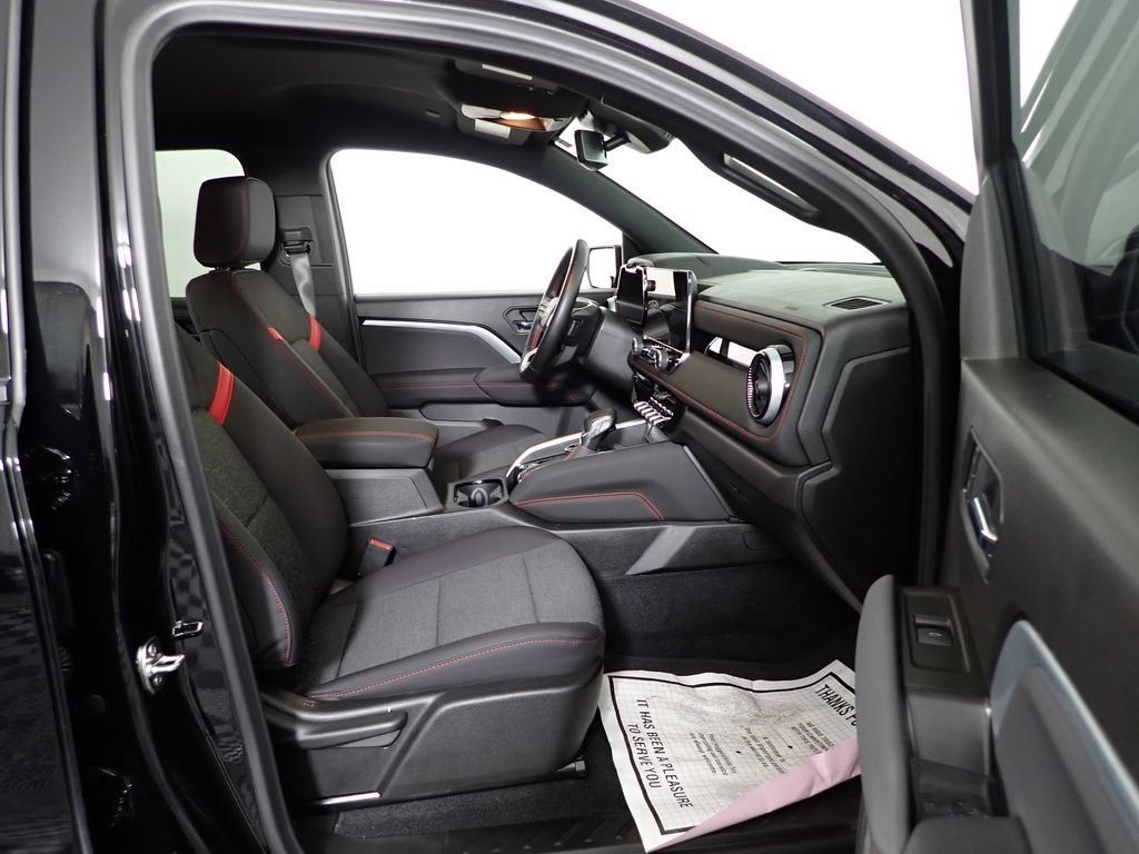 Used 2026 Chevrolet Colorado Z71 AWD/4WD image 37