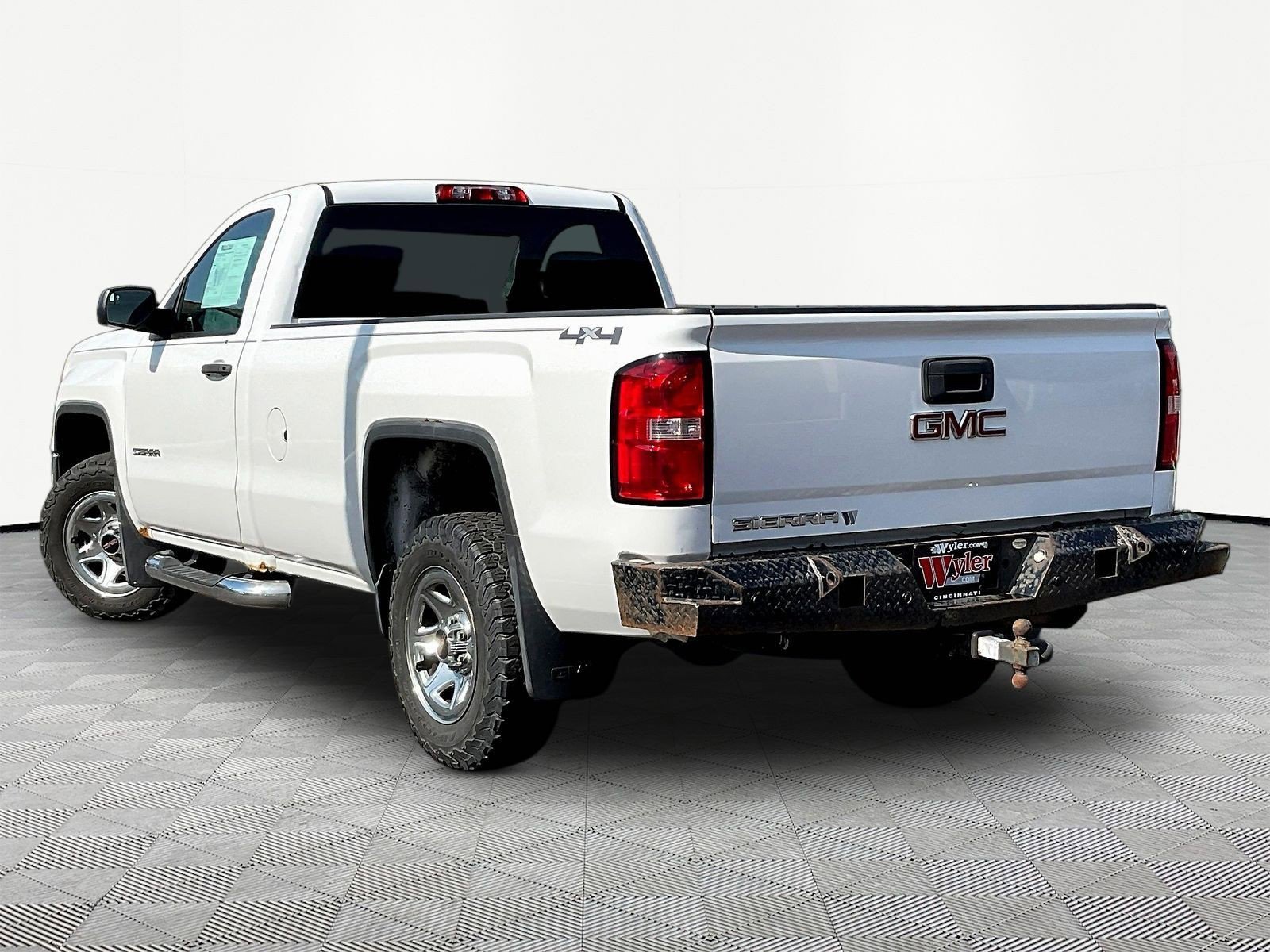 Used 2015 GMC Sierra 1500 4x4 Regular Cab w/ Sierra Convenience Package image 4