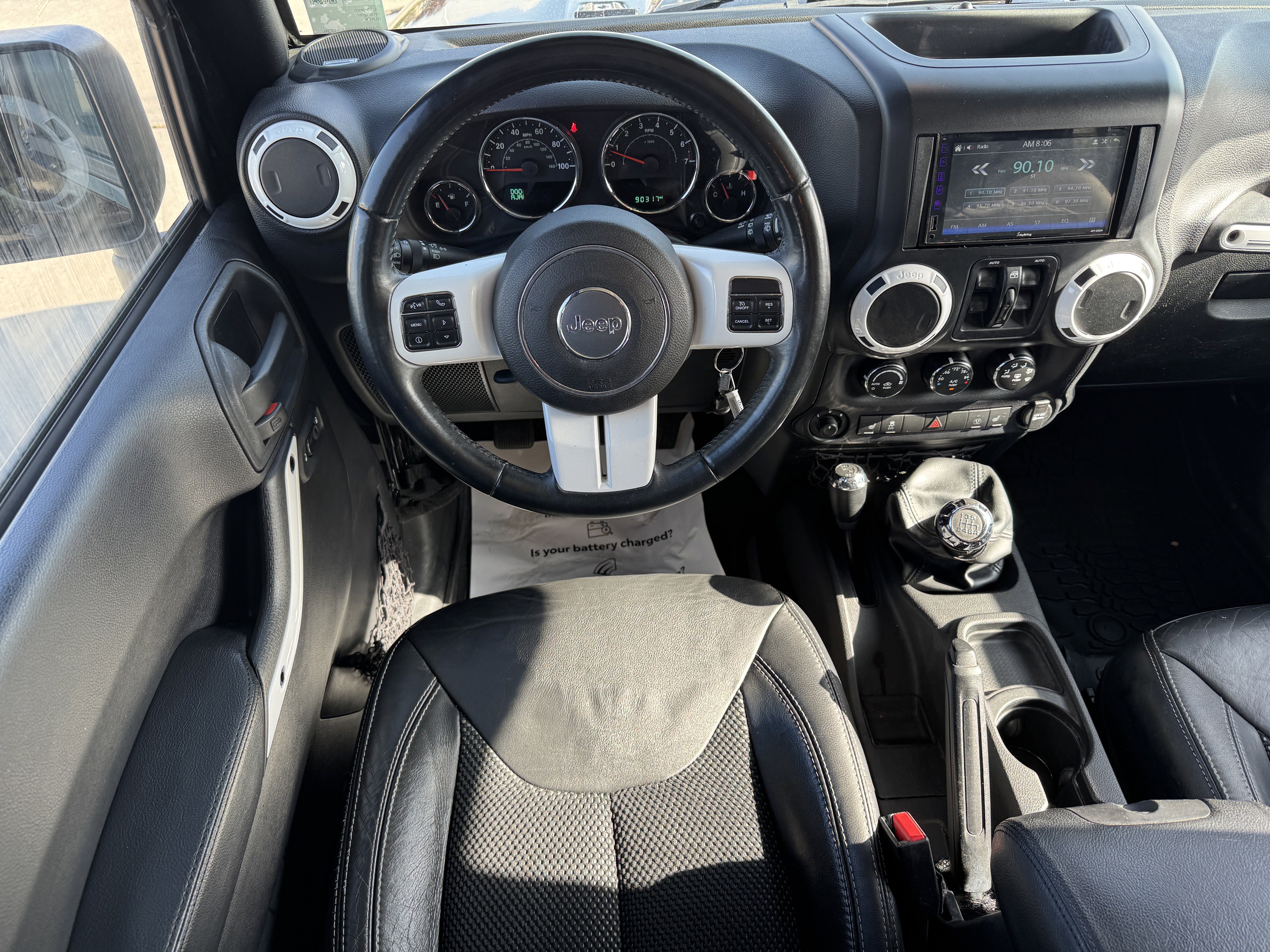 Used 2015 Jeep Wrangler Unlimited Sahara AWD/4WD image 15