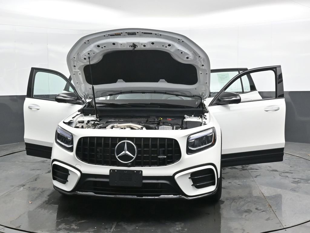 Used 2025 Mercedes-Benz GLB 35 AMG 4MATIC image 44