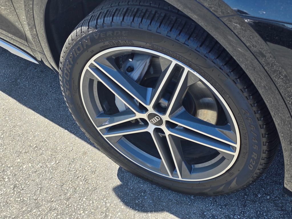 Used 2021 Audi Q5 e Premium w/ Convenience Package image 9