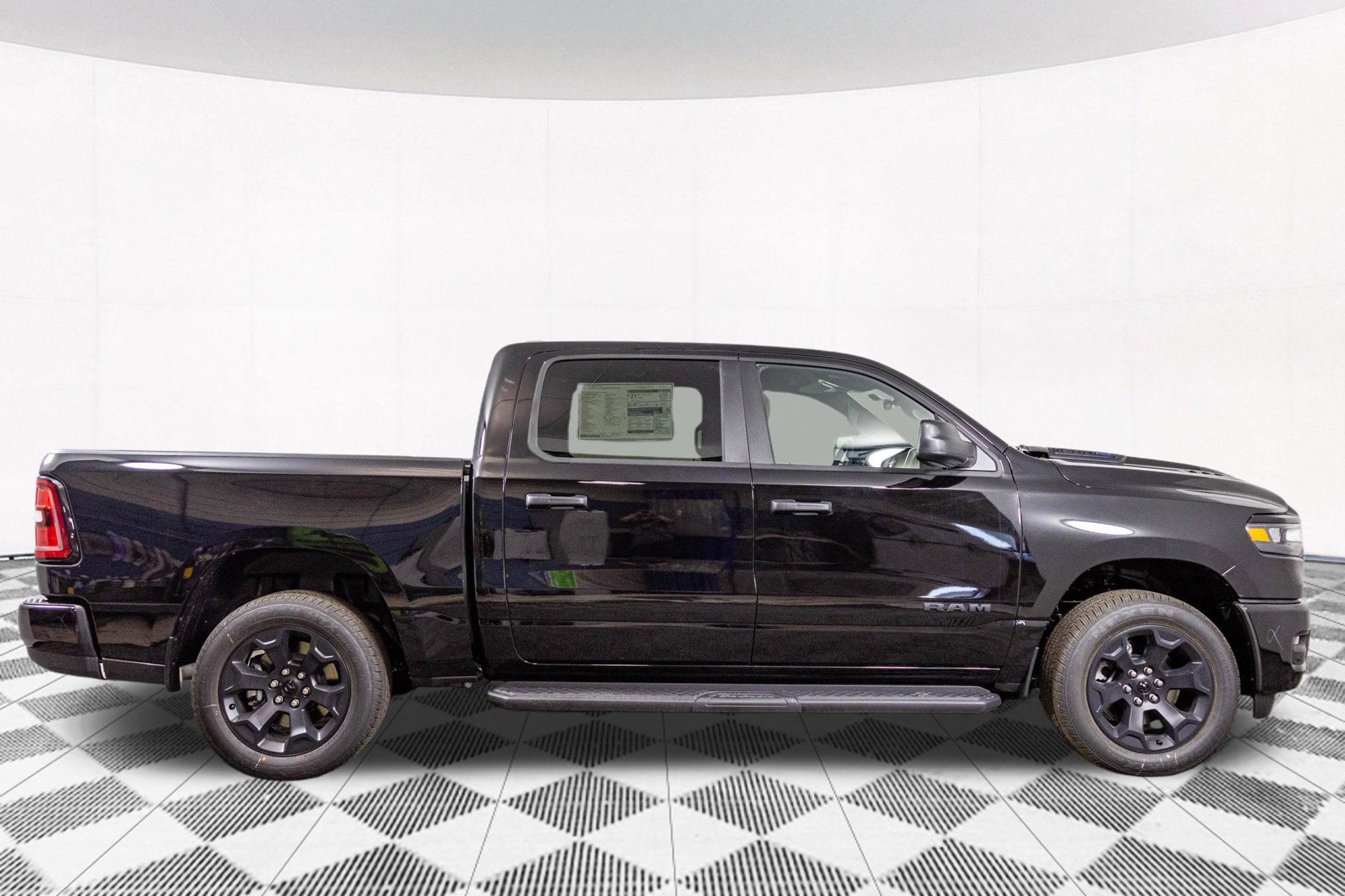 New 2026 RAM 1500 Express AWD/4WD image 9