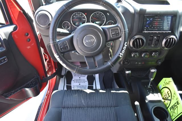 Used 2012 Jeep Wrangler Unlimited Sport AWD/4WD image 17