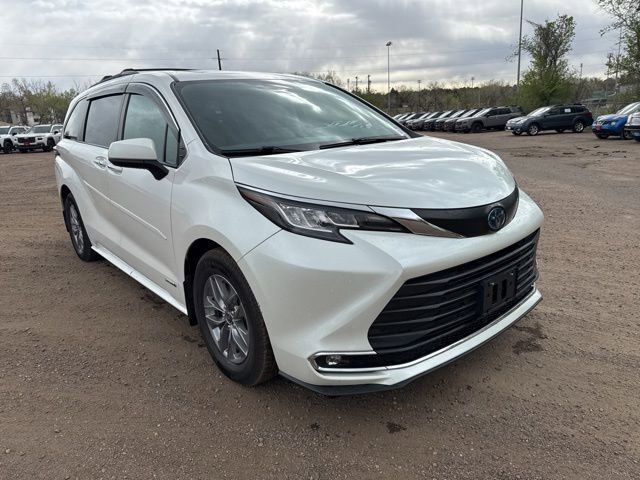 Used 2021 Toyota Sienna XLE w/ XLE Plus Package image 7