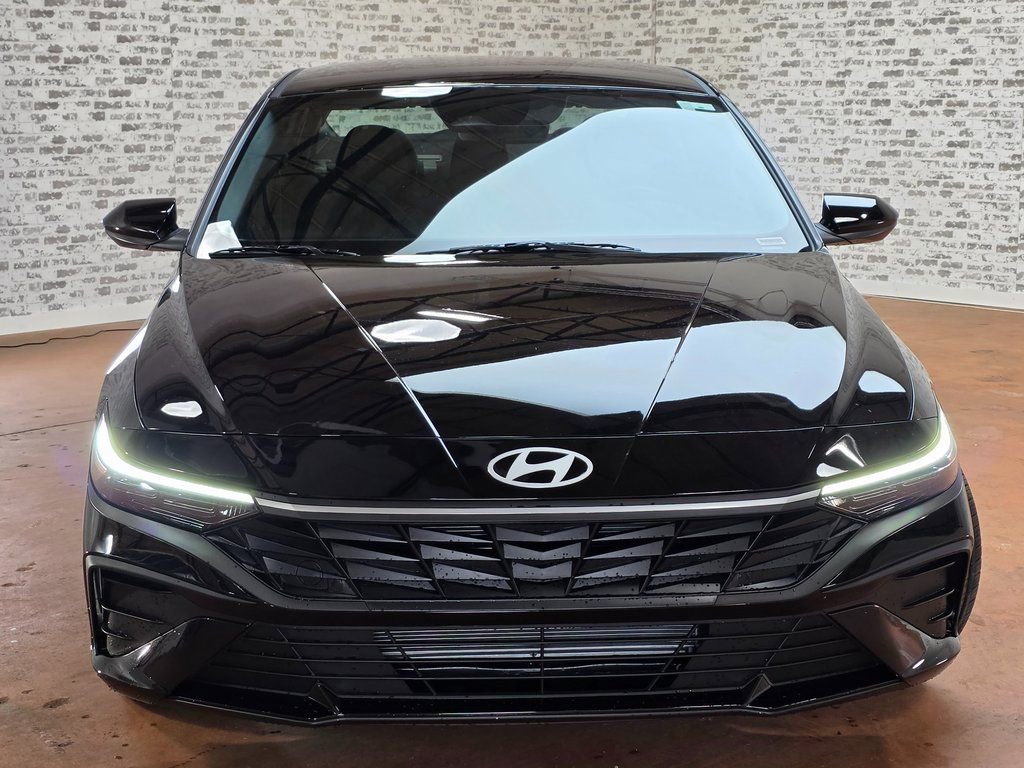 New 2026 Hyundai Elantra SEL Sport Premium FWD image 2