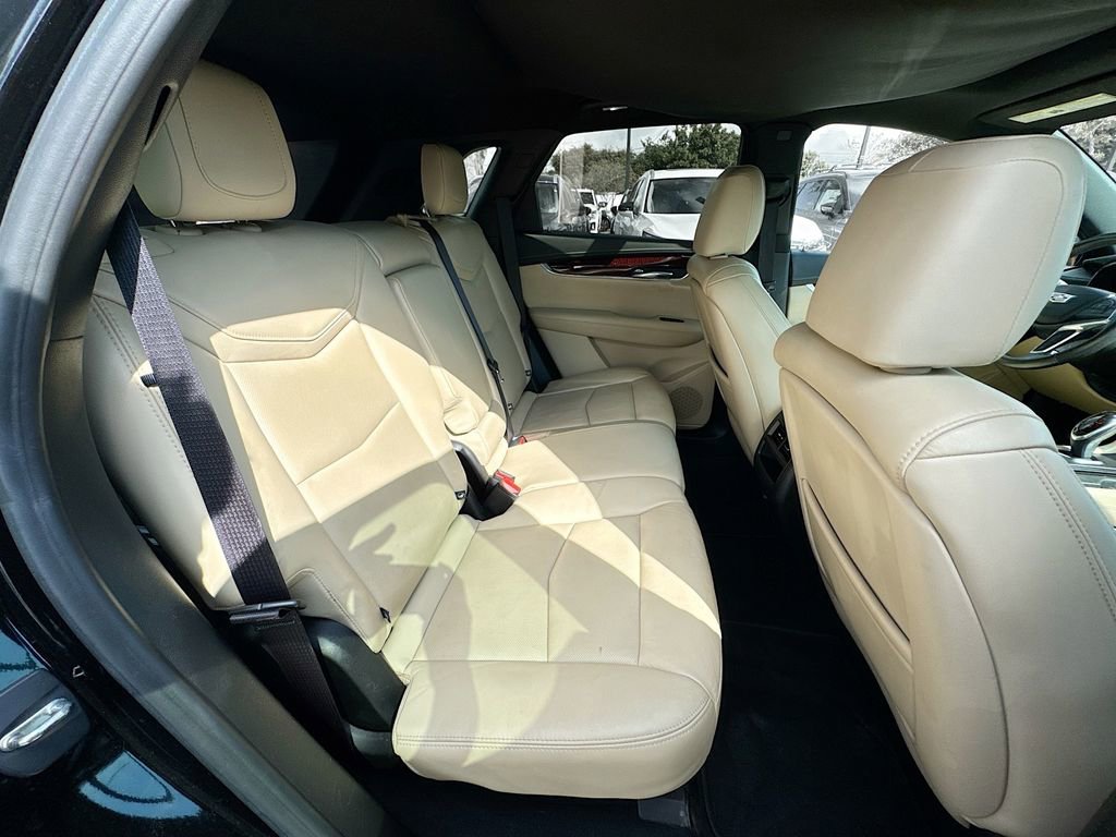 Used 2018 Cadillac XT5 Luxury image 30