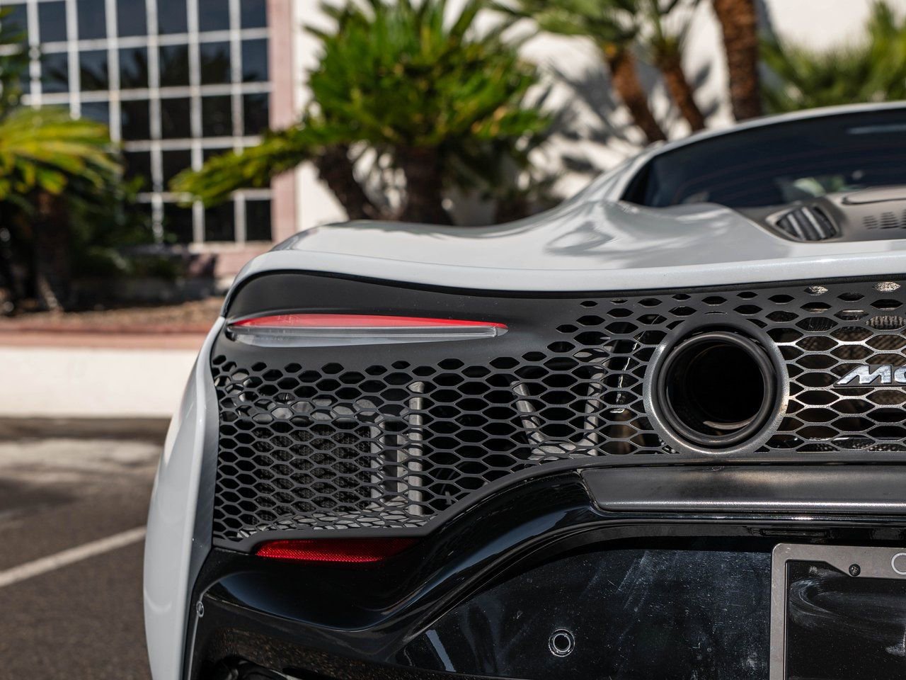 Used 2023 McLaren Artura image 31