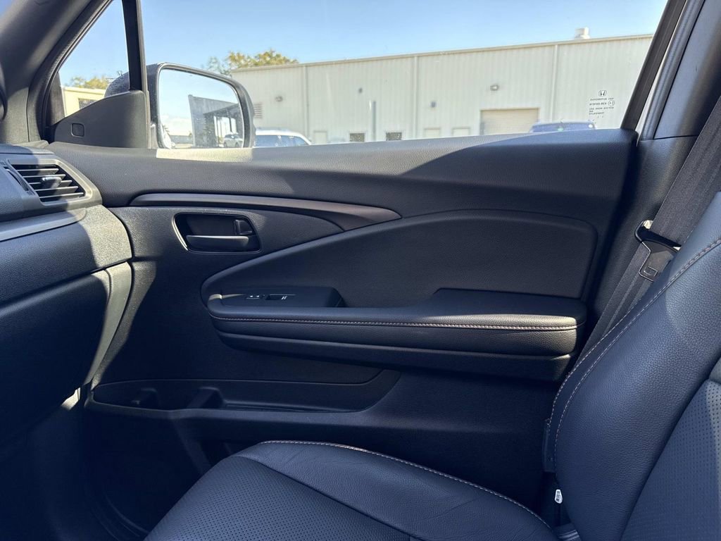 Used 2024 Honda Passport TrailSport image 21