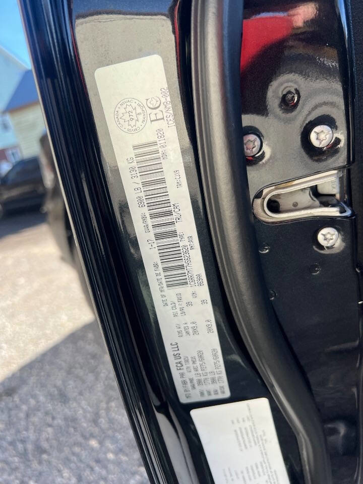 Used 2017 RAM 1500 Sport w/ Black Ram 1500 Sport Group image 23