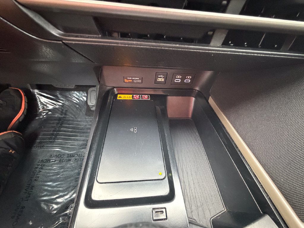 Used 2025 Toyota Camry LE FWD image 38