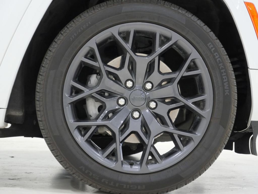 Used 2023 Jeep Grand Cherokee L Summit AWD/4WD image 10