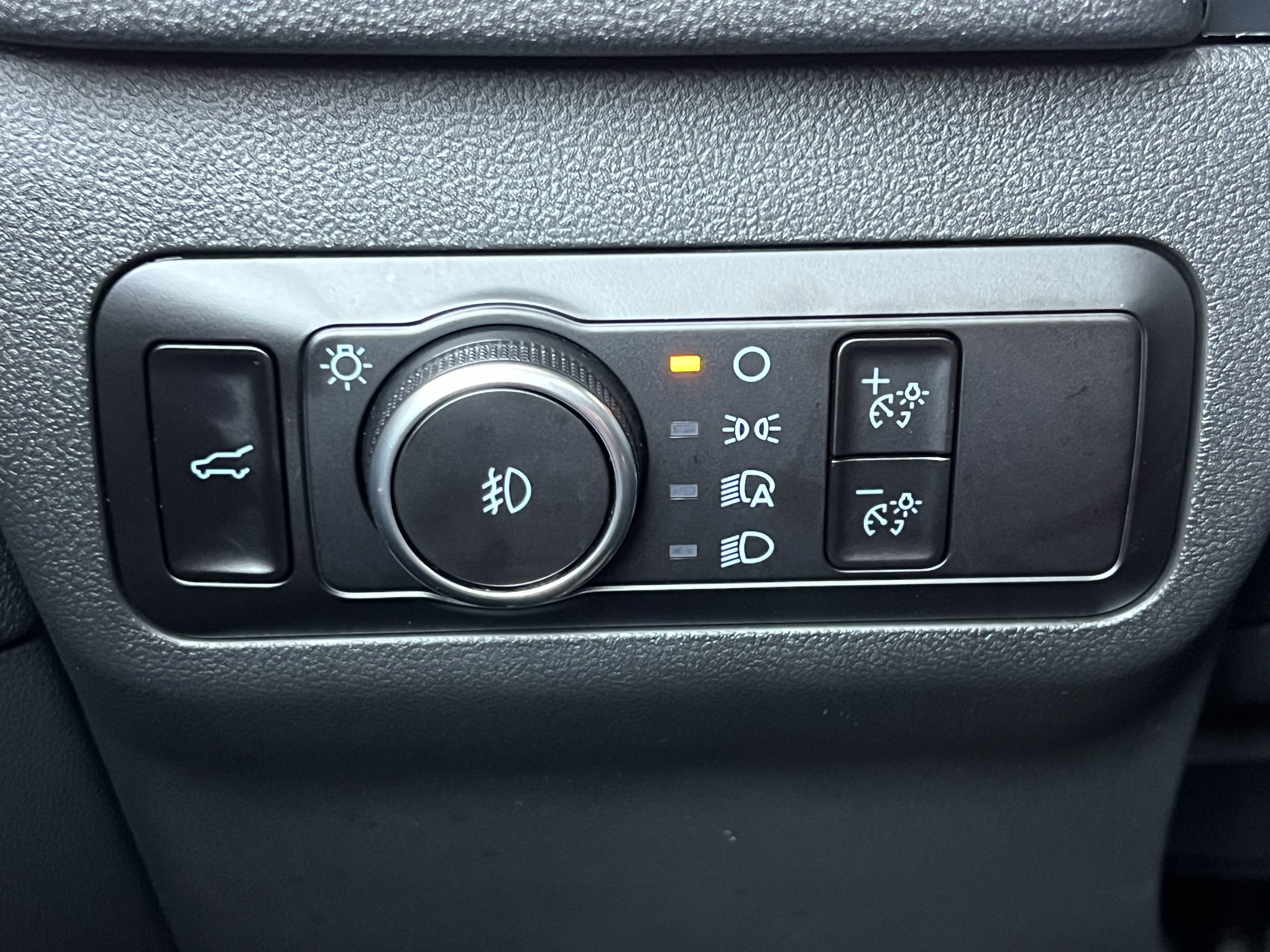 Used 2023 Ford Escape Platinum w/ Premium Technology Package AWD/4WD image 35