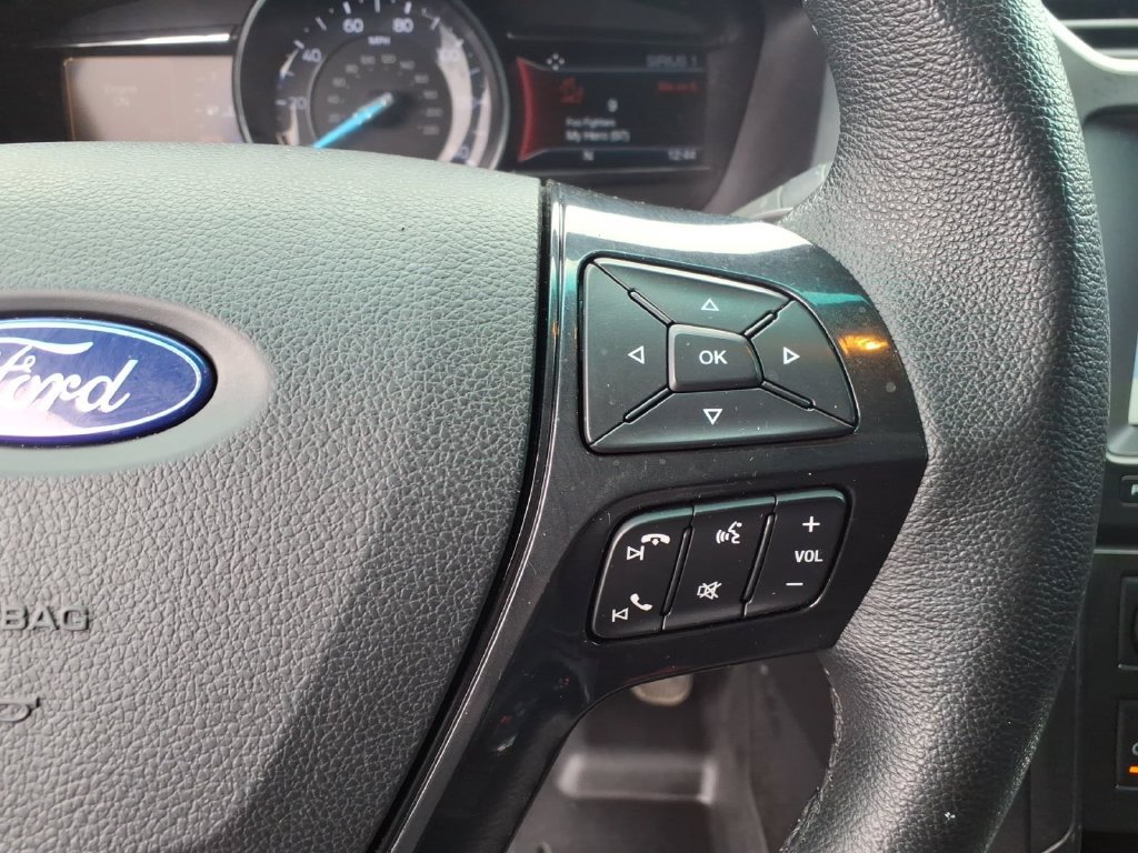 Used 2017 Ford Explorer XLT w/ Equipment Group 202A AWD/4WD image 34