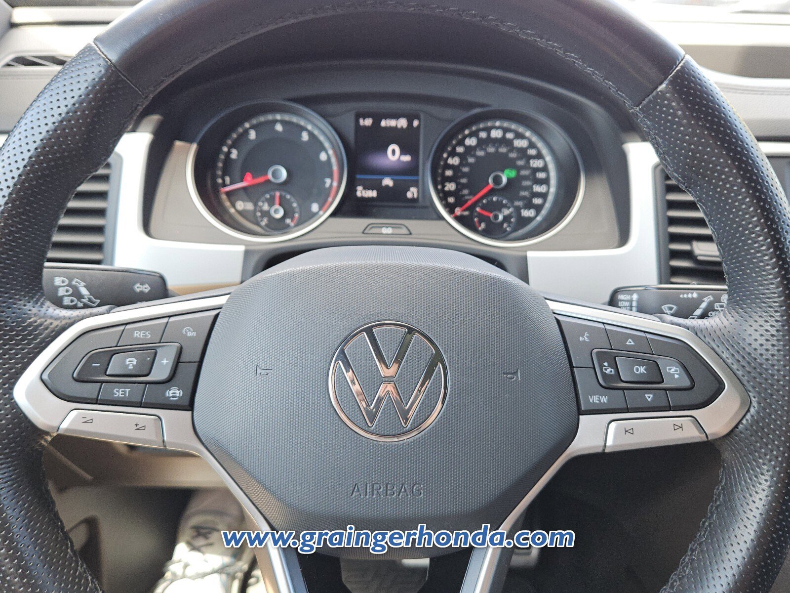 Used 2021 Volkswagen Atlas Cross Sport SE w/ Panoramic Sunroof Package image 18