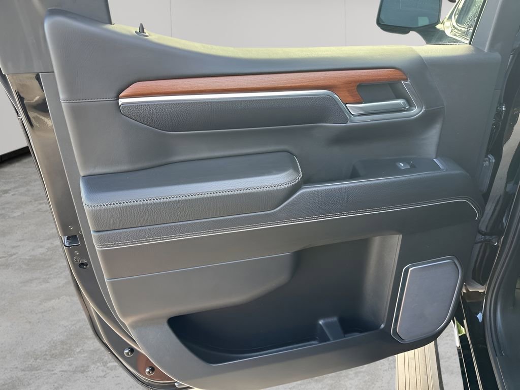 Used 2023 GMC Sierra 1500 Denali w/ Denali Reserve Package image 17