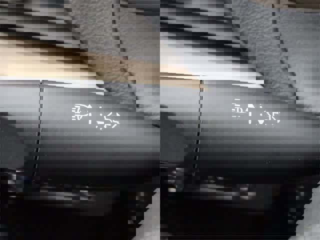 Used 2018 Jeep Cherokee Limited w/ Trailer Tow Group image 27