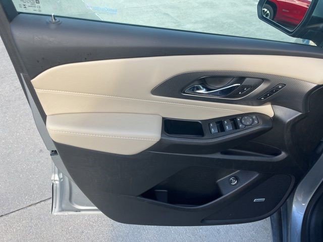 Certified 2023 Chevrolet Traverse Premier w/ LPO, Floor Liner Package image 14