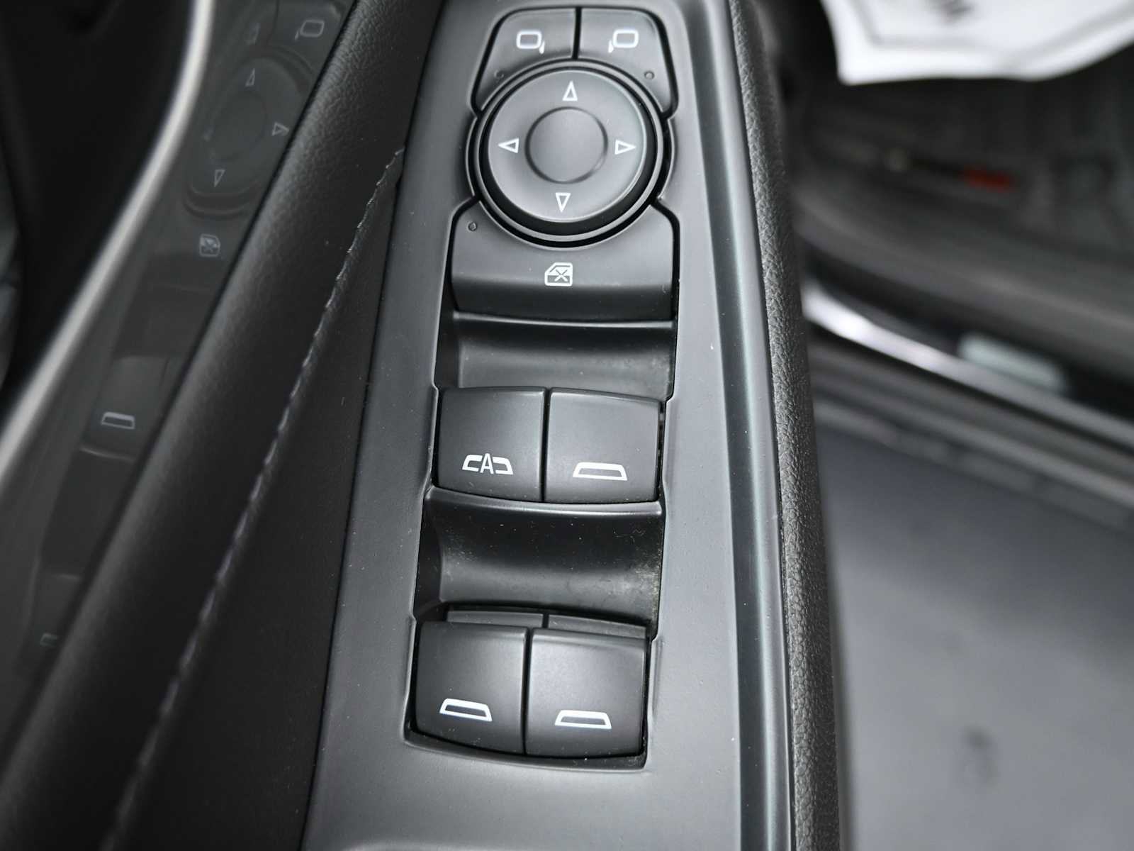 Used 2022 Chevrolet Traverse LT w/ Midnight/Sport Edition image 8