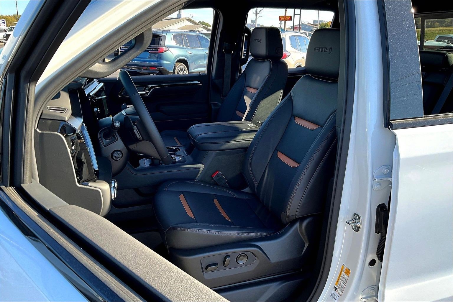 New 2026 GMC Sierra 1500 AT4 w/ AT4 Premium Package image 9