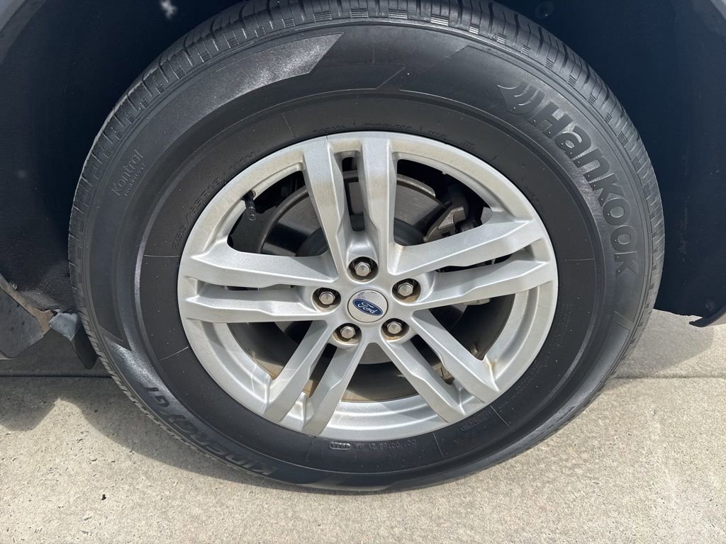 Used 2023 Ford Explorer XLT image 7