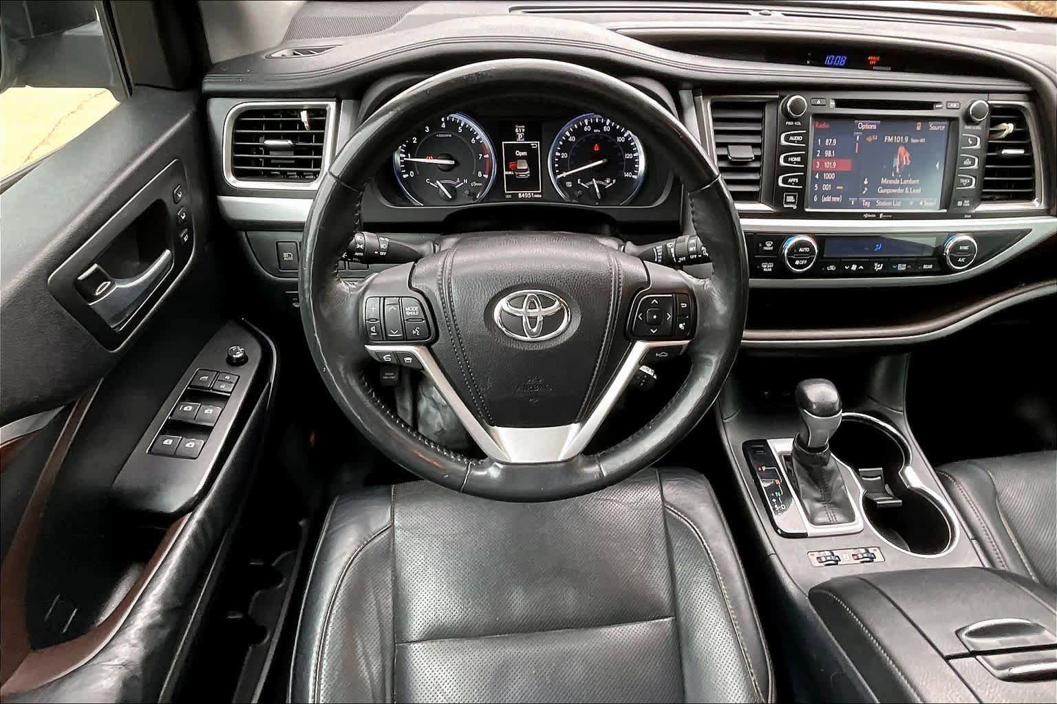 Used 2014 Toyota Highlander Limited Platinum AWD/4WD image 6