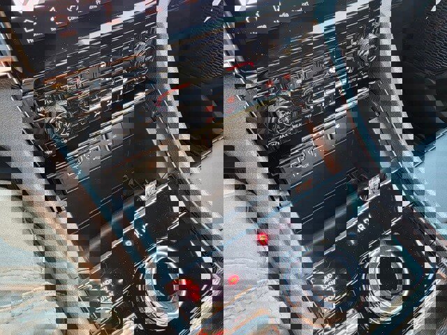 New 2025 Jeep Grand Cherokee Limited image 17