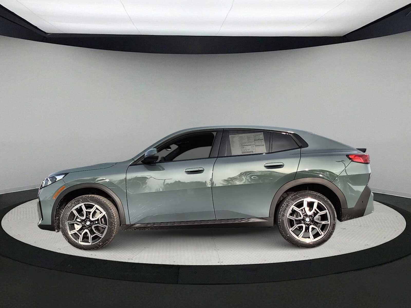 New 2026 BMW X2 xDrive28i w/ Convenience Package AWD/4WD image 5
