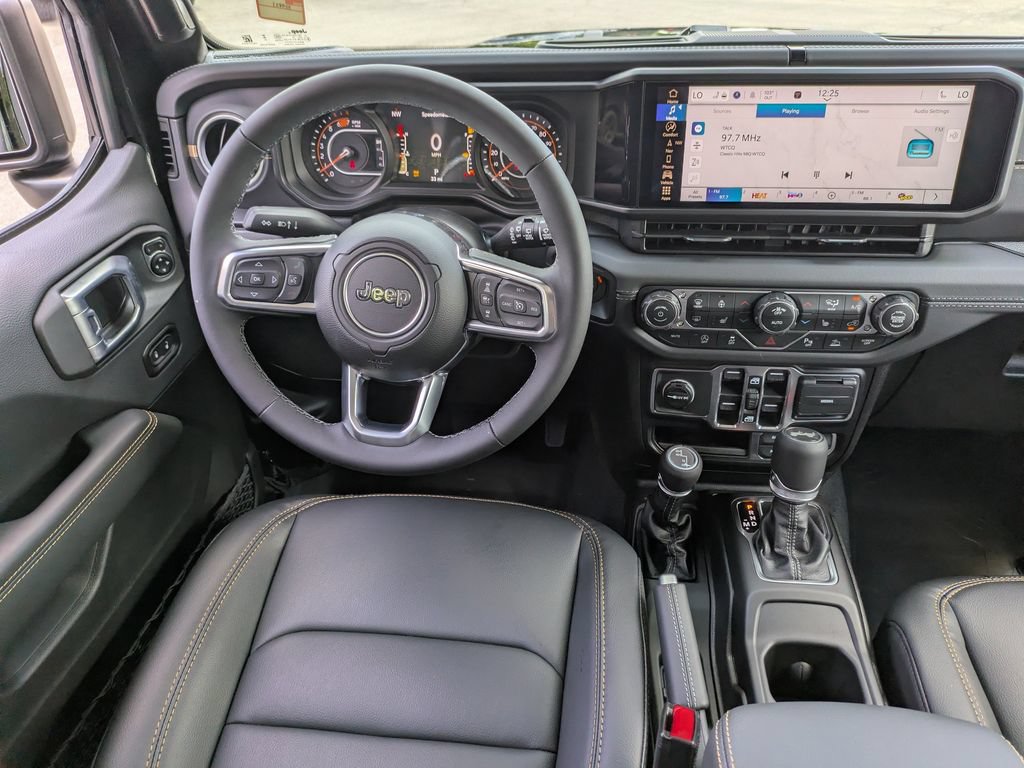 New 2026 Jeep Wrangler Unlimited Sahara AWD/4WD image 17