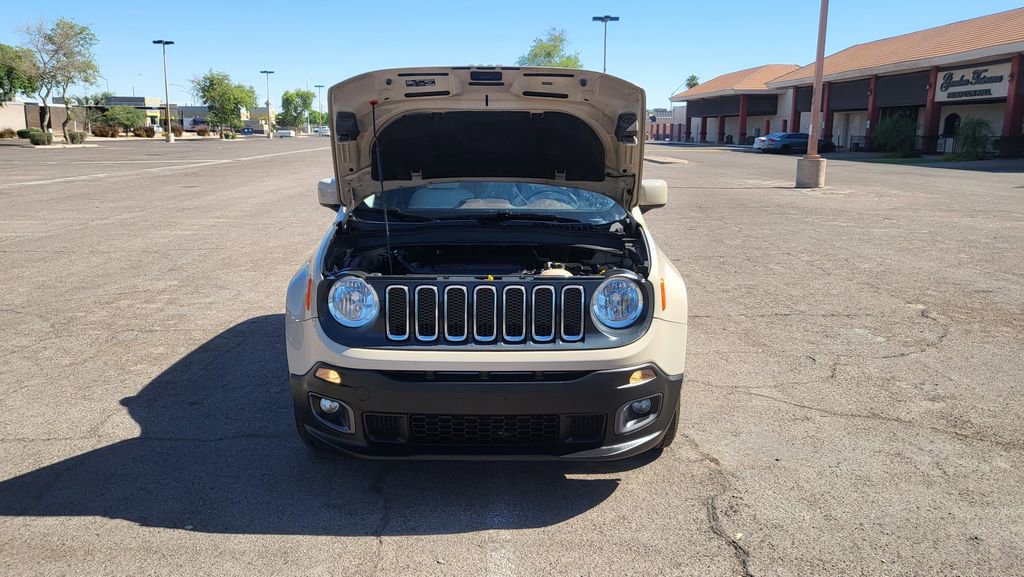 Used 2016 Jeep Renegade Latitude w/ Safety & Security Group FWD image 34