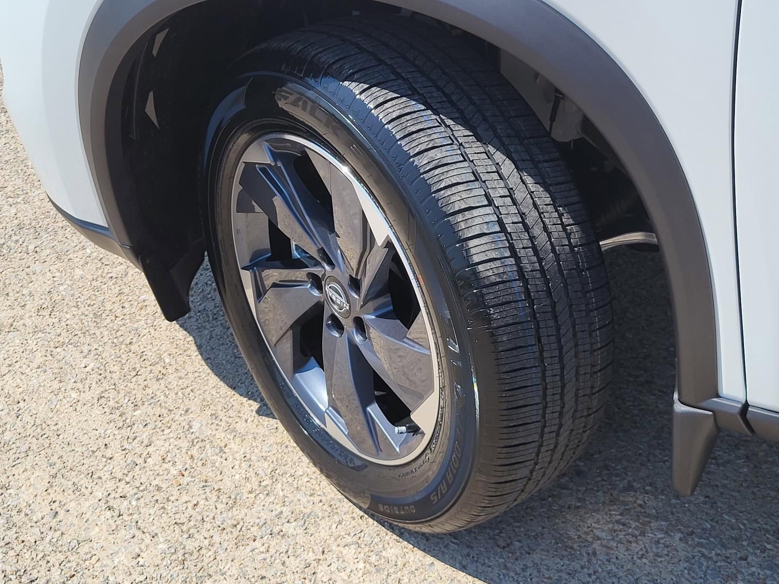 New 2026 Nissan Rogue SV image 9