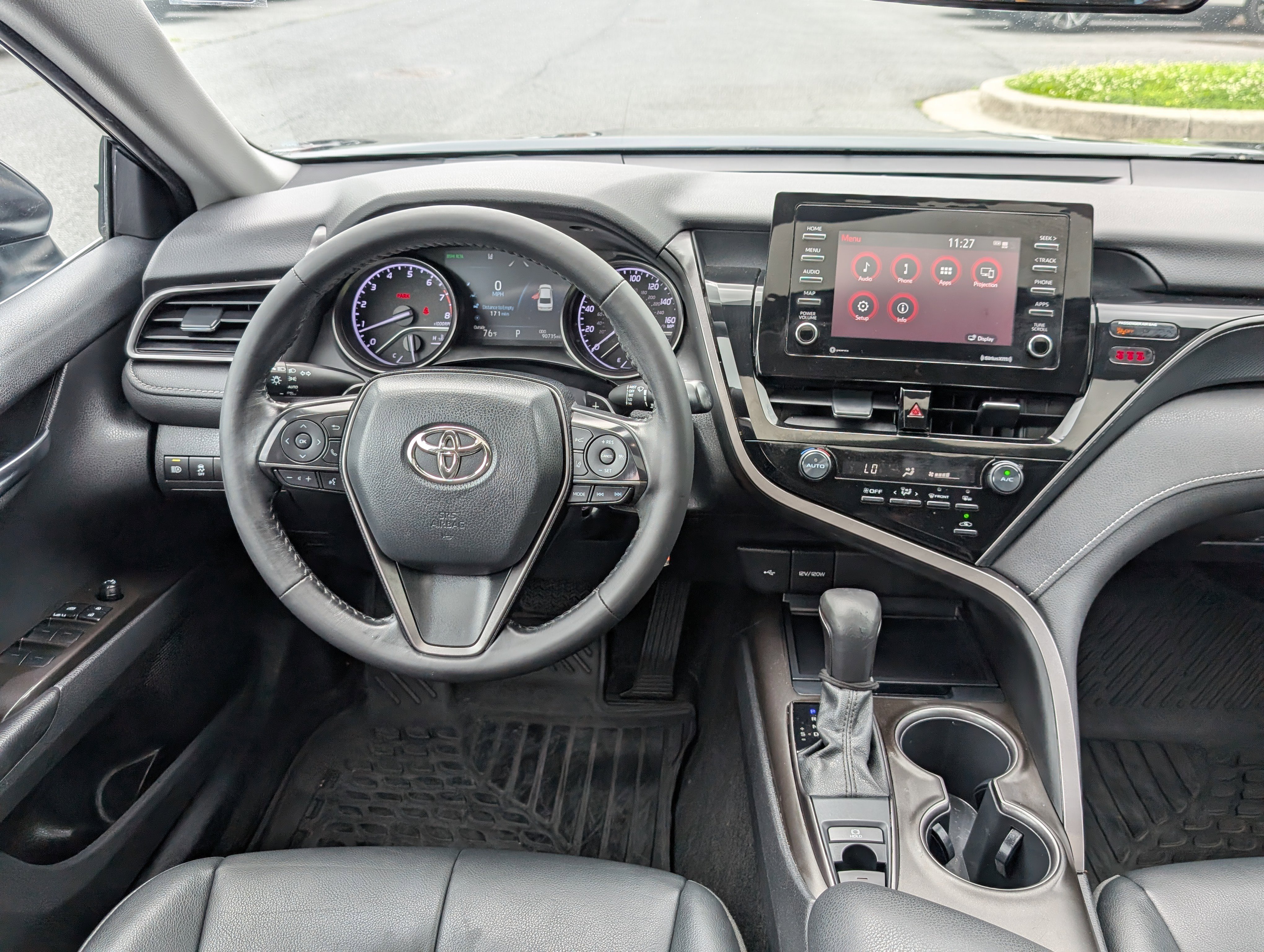 Used 2021 Toyota Camry SE image 17