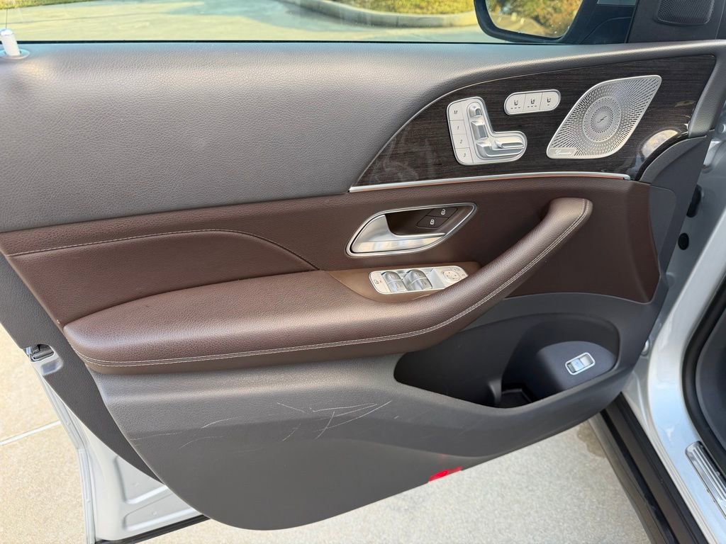 Used 2020 Mercedes-Benz GLS 450 4MATIC image 16