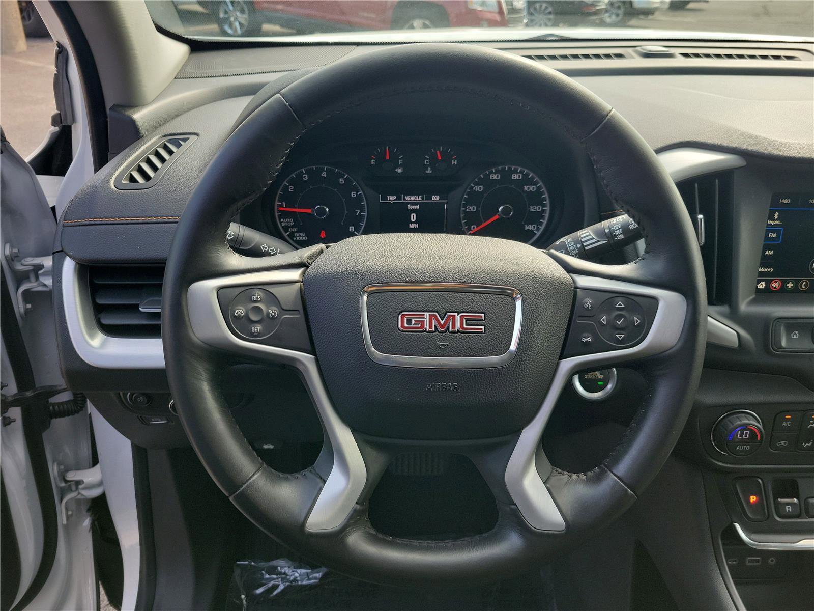 Used 2018 GMC Terrain SLE w/ Driver Convenience Package FWD image 5