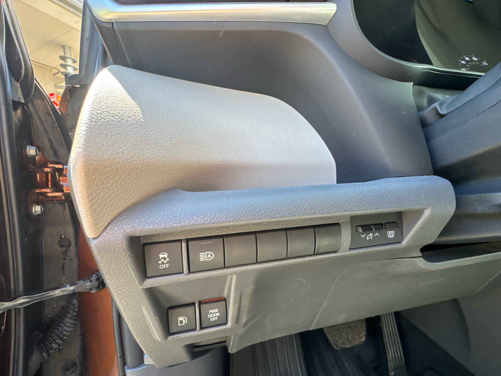 Used 2023 Toyota Sienna LE FWD image 11