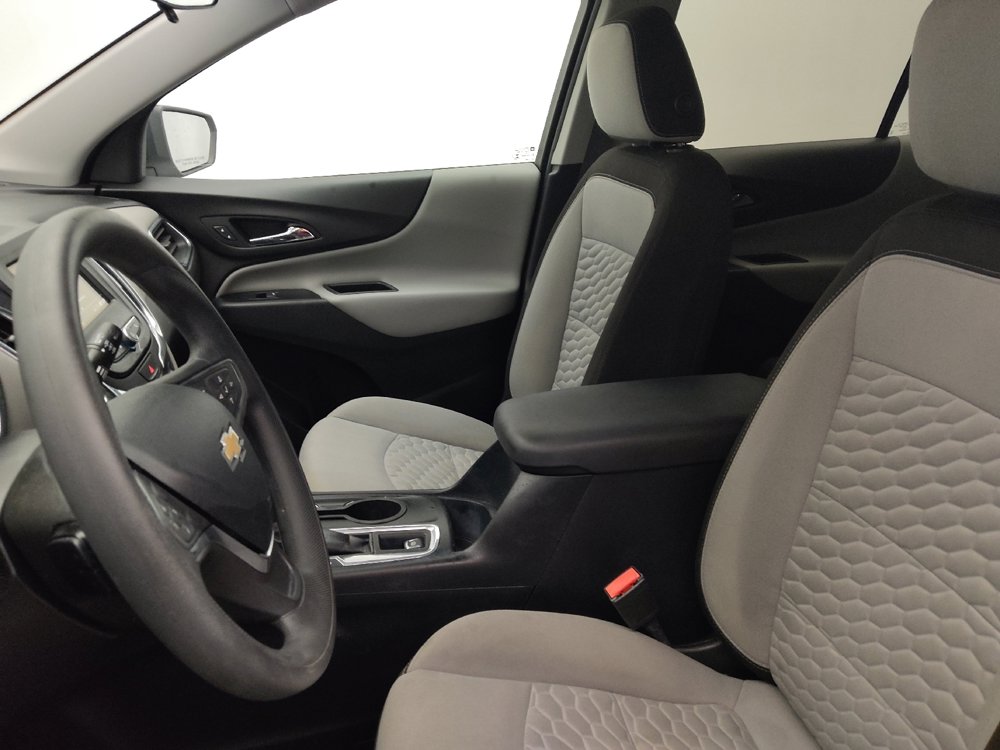 Used 2019 Chevrolet Equinox LS w/ LS Convenience Package FWD image 17