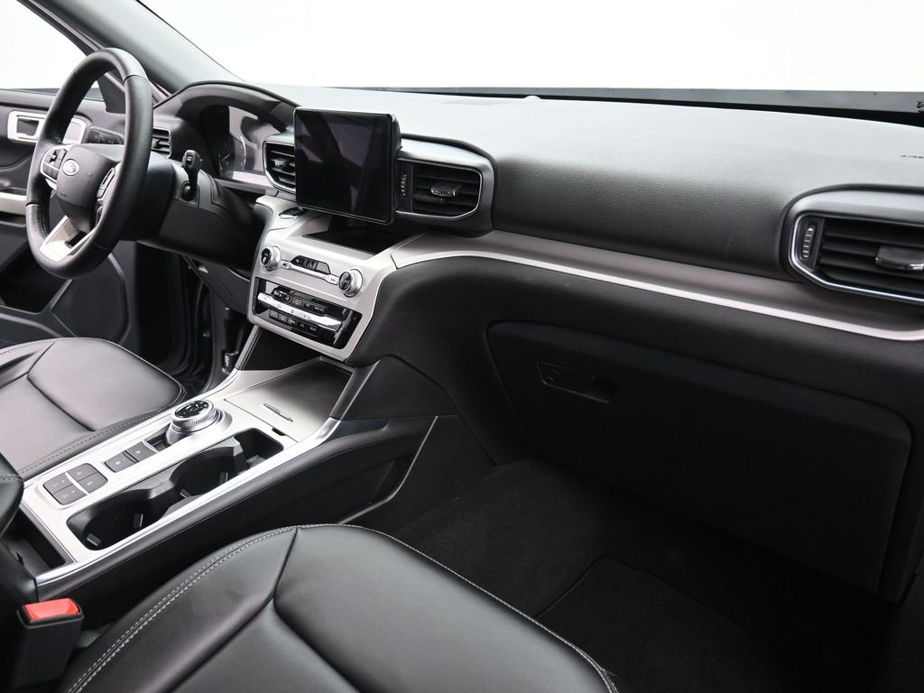 Certified 2023 Ford Explorer XLT w/ Equipment Group 202A image 26