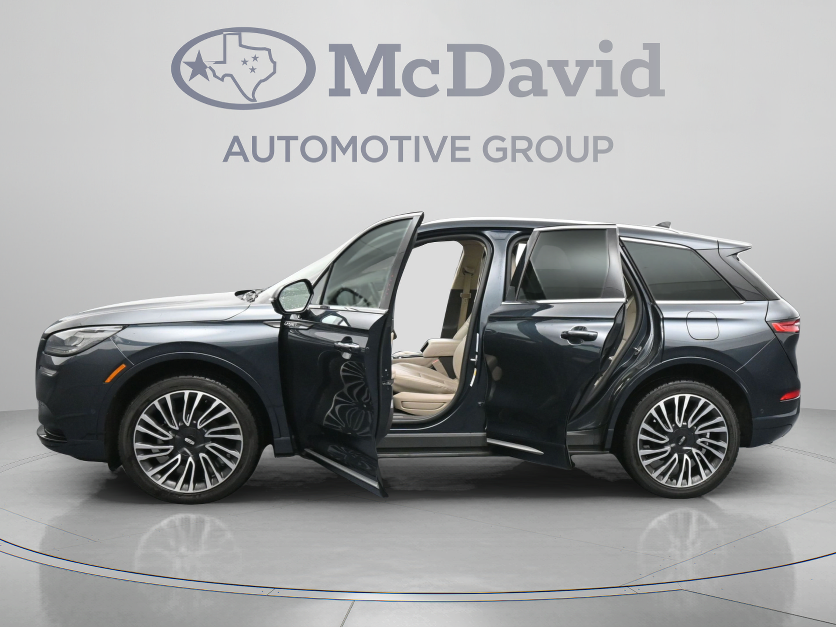 Used 2022 Lincoln Corsair Reserve w/ Equipment Group 201A AWD/4WD image 6