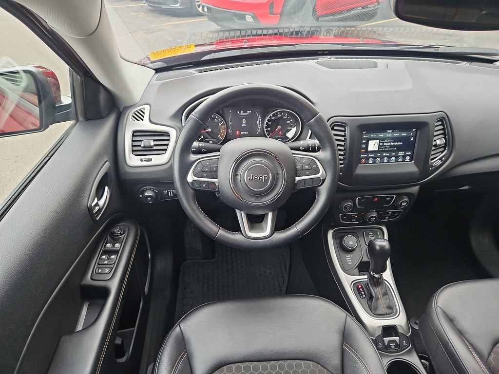 Used 2020 Jeep Compass Latitude w/ Cold Weather Group AWD/4WD image 13