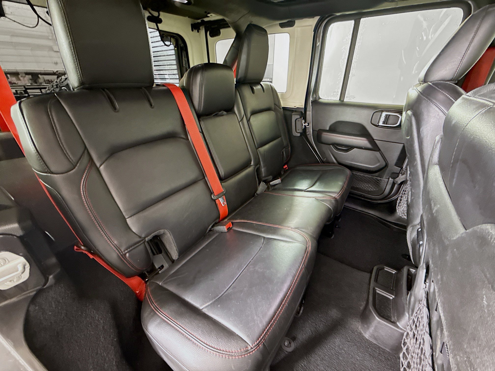 Used 2020 Jeep Wrangler Unlimited Rubicon w/ Quick Order Package 28Y Recon AWD/4WD image 25