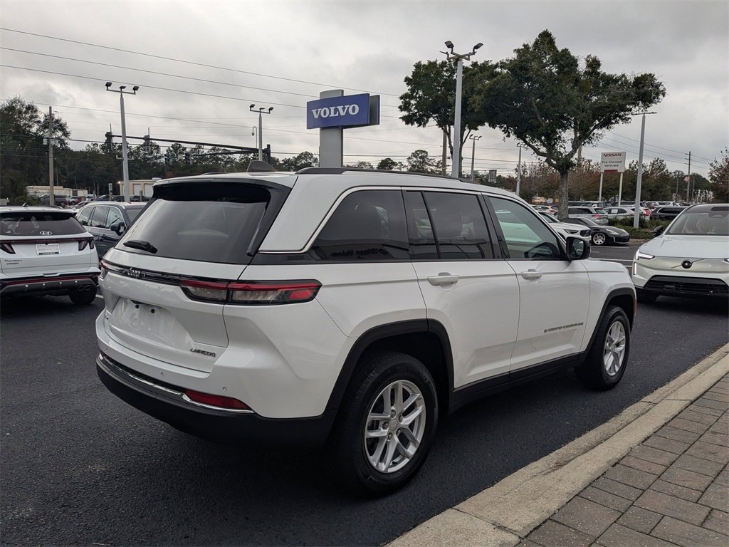 Used 2024 Jeep Grand Cherokee Laredo X image 7