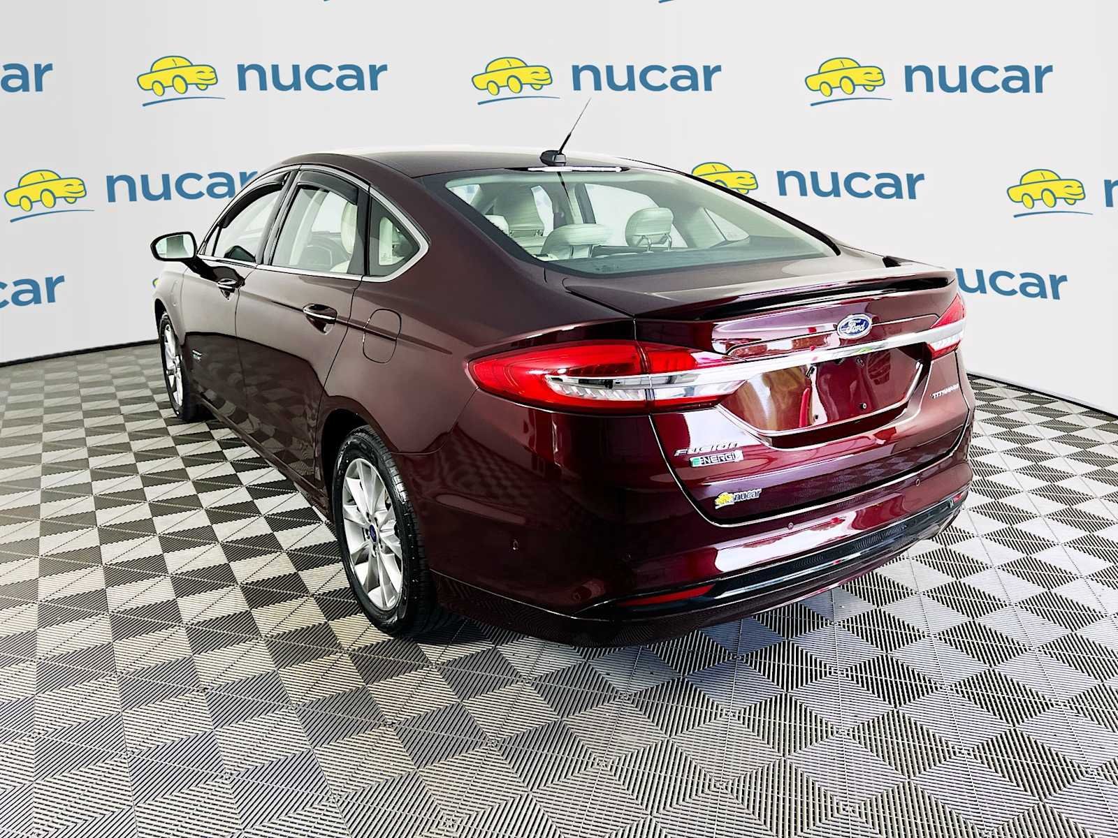 Used 2018 Ford Fusion Energi Titanium FWD image 5