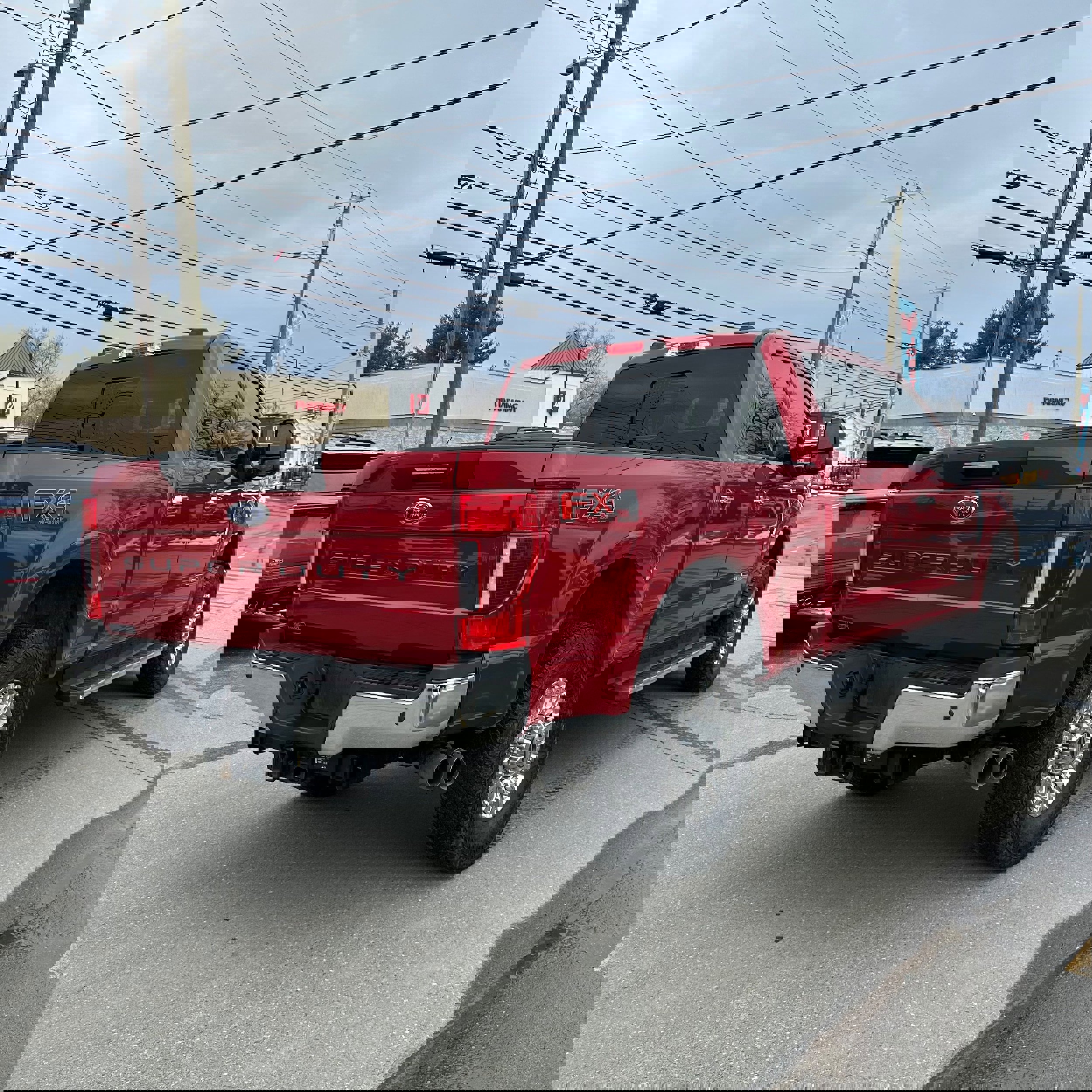 Used 2022 Ford F350 Lariat w/ Lariat Ultimate Package image 3