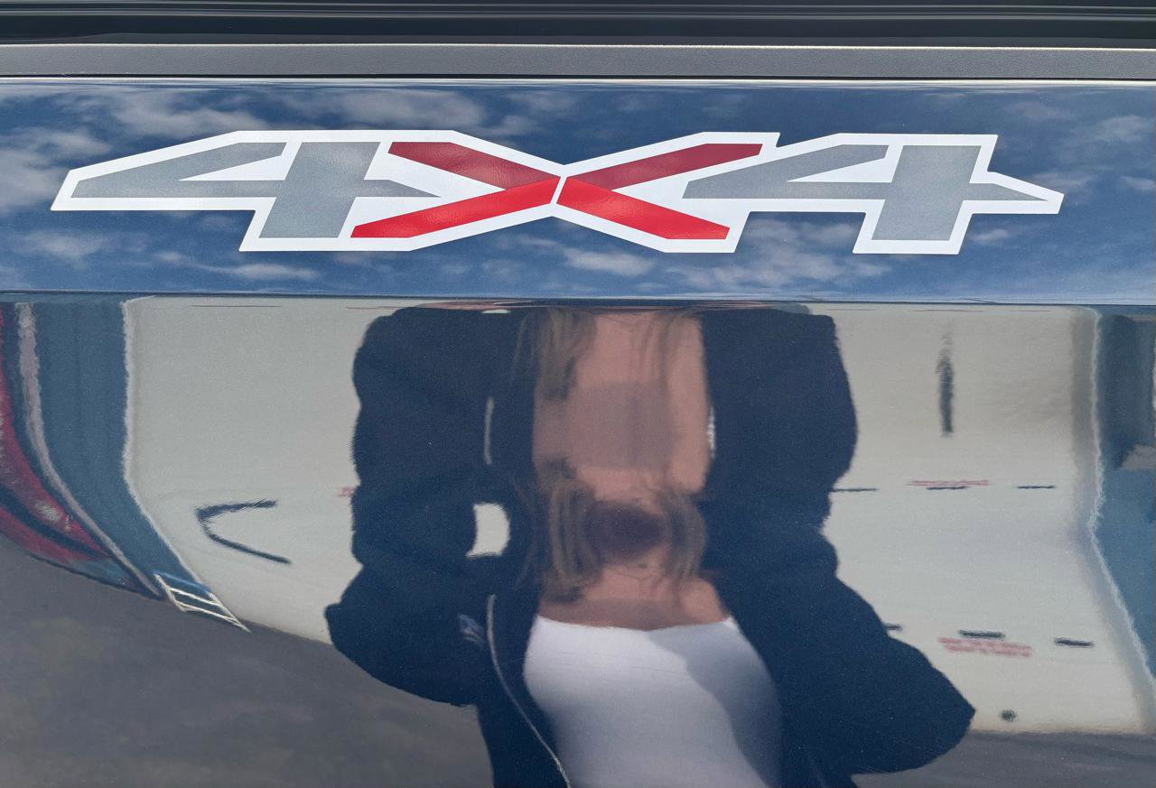 Used 2022 Chevrolet Silverado 1500 LT image 42