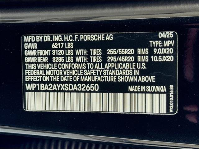 Used 2025 Porsche Cayenne Coupe AWD/4WD image 24