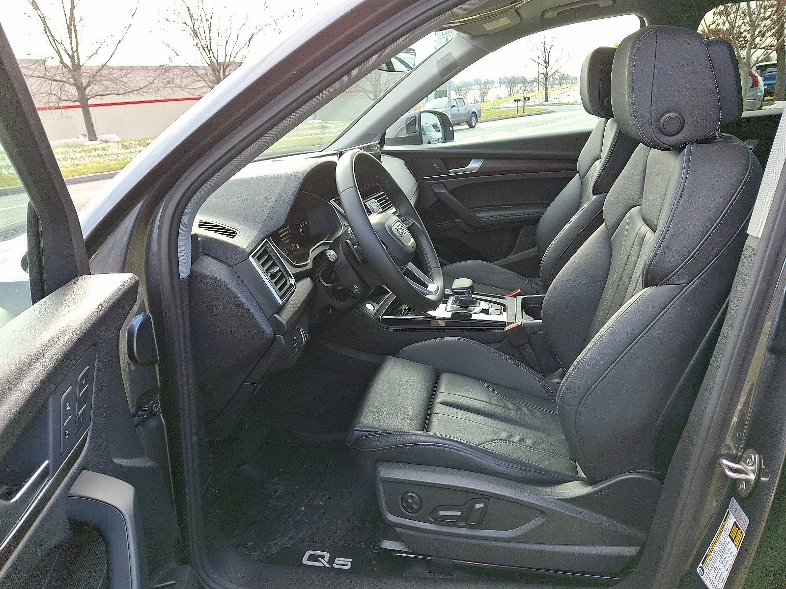 Used 2025 Audi Q5 2.0T Premium Plus image 13