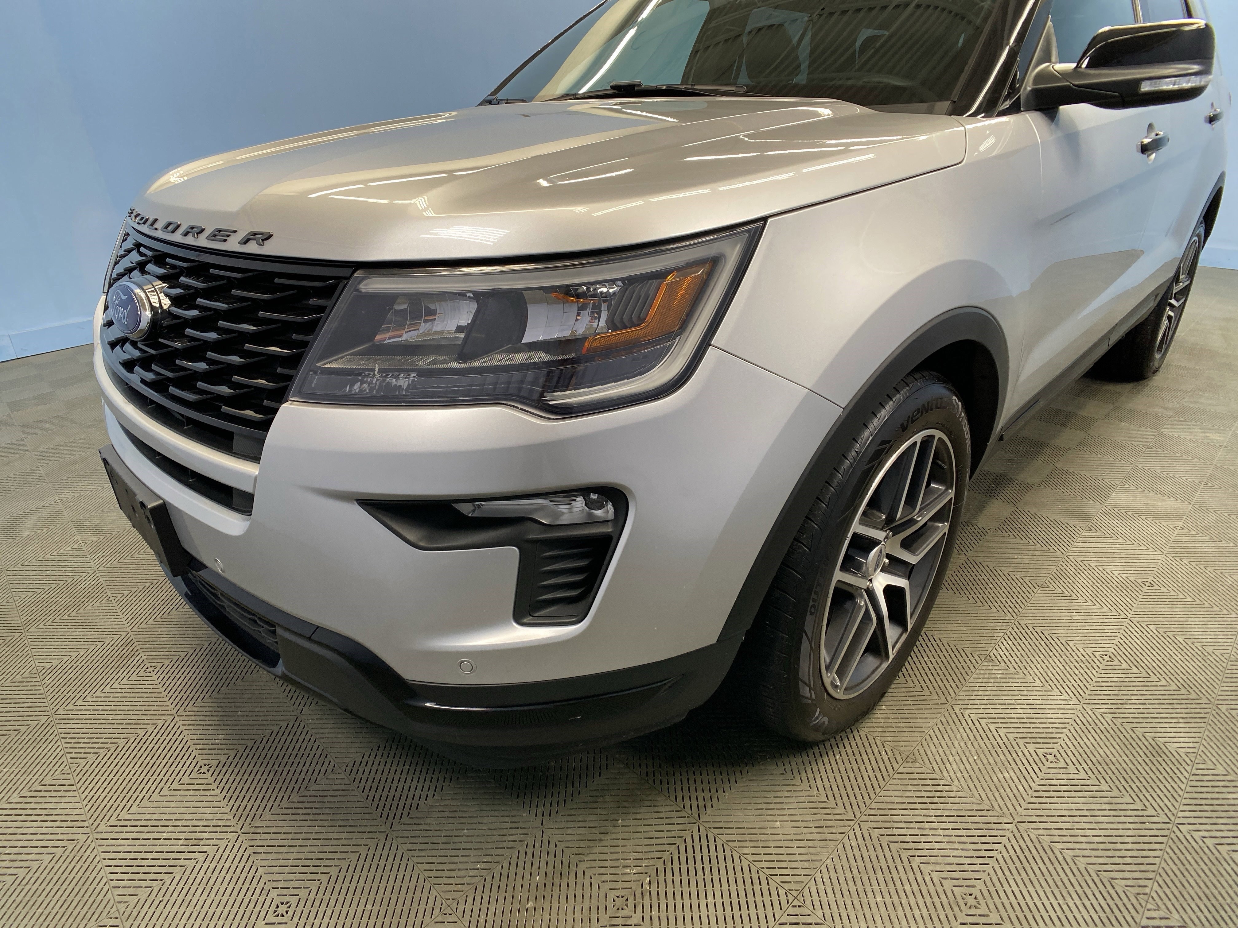 Used 2018 Ford Explorer Sport image 46
