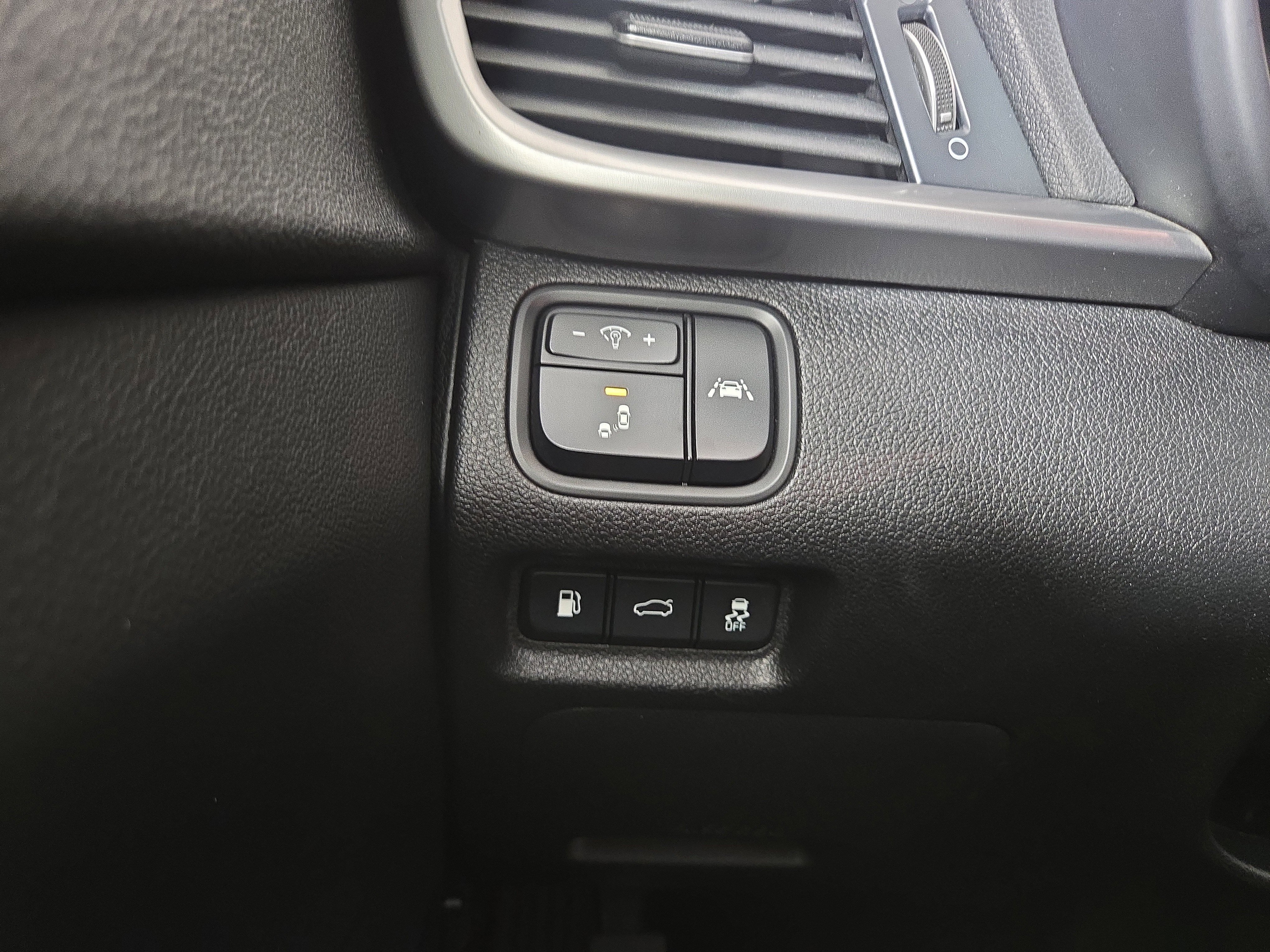 Used 2019 Kia Optima LX image 26